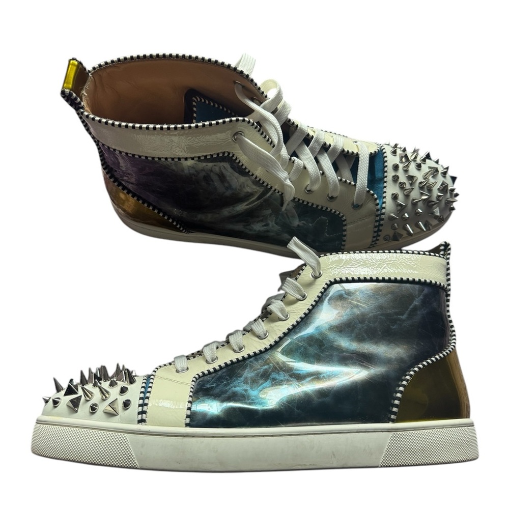 Christian Louboutin Spiked Accents Patent Leather Sneaker 
us 15
Euro 48